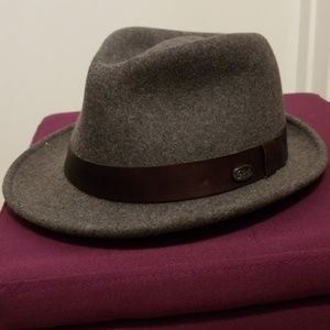 Grey, Short Brim Felt Fedora. Water repellent felt
